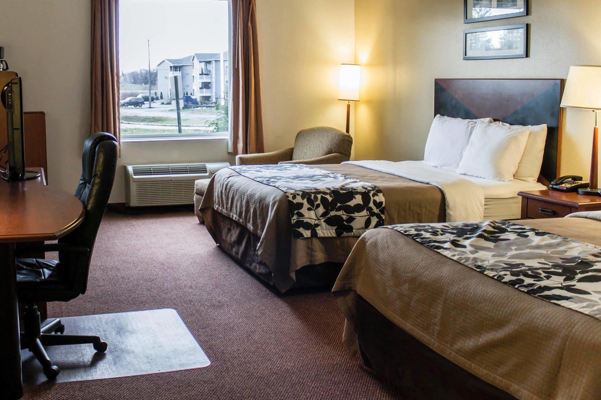 Quality Inn & Suites Чемберсберг Экстерьер фото